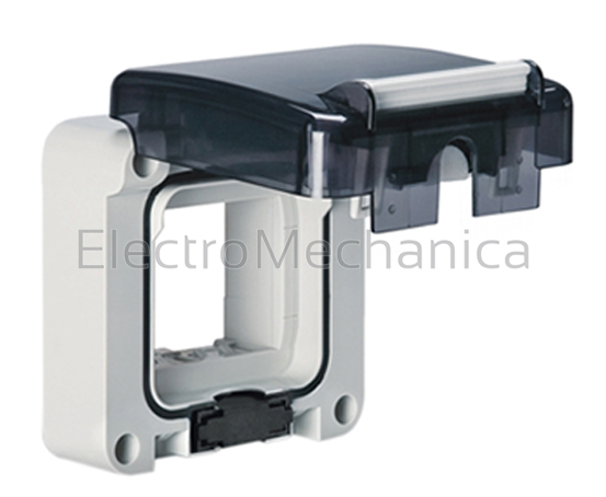 137.002 IP67 Cover Accepts 2x Modules – Scame