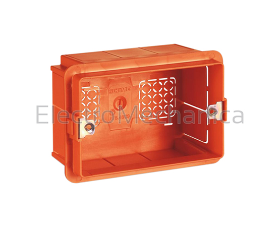 875.4303 3GANG Wall BOX Flush MNT Housing – Scame